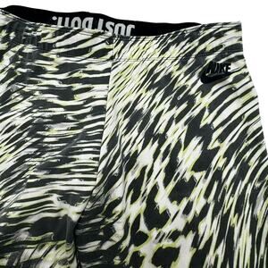 NIKE | Women's Medium Animal‎ Print Just Do It Athleisure Leggings Yoga Pants
